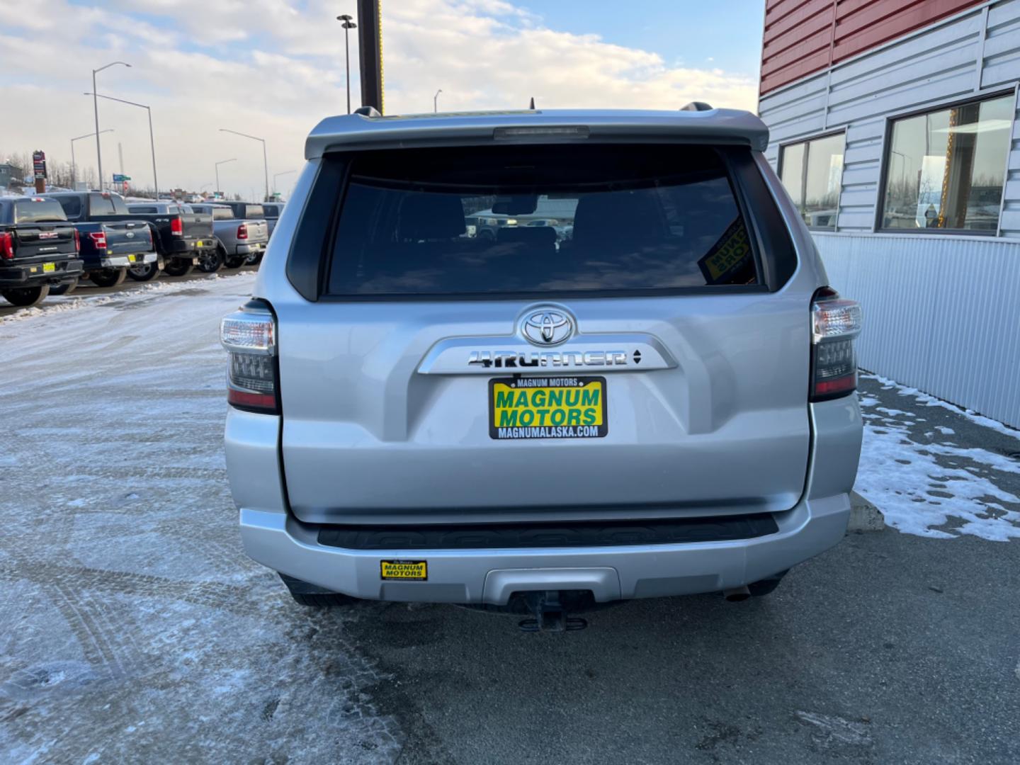 2021 Silver Toyota 4Runner SR5 4WD (JTEMU5JR0M5) with an 4.0L V6 DOHC 24V engine, 5A transmission, located at 1960 Industrial Drive, Wasilla, 99654, (907) 274-2277, 61.573475, -149.400146 - Photo#4